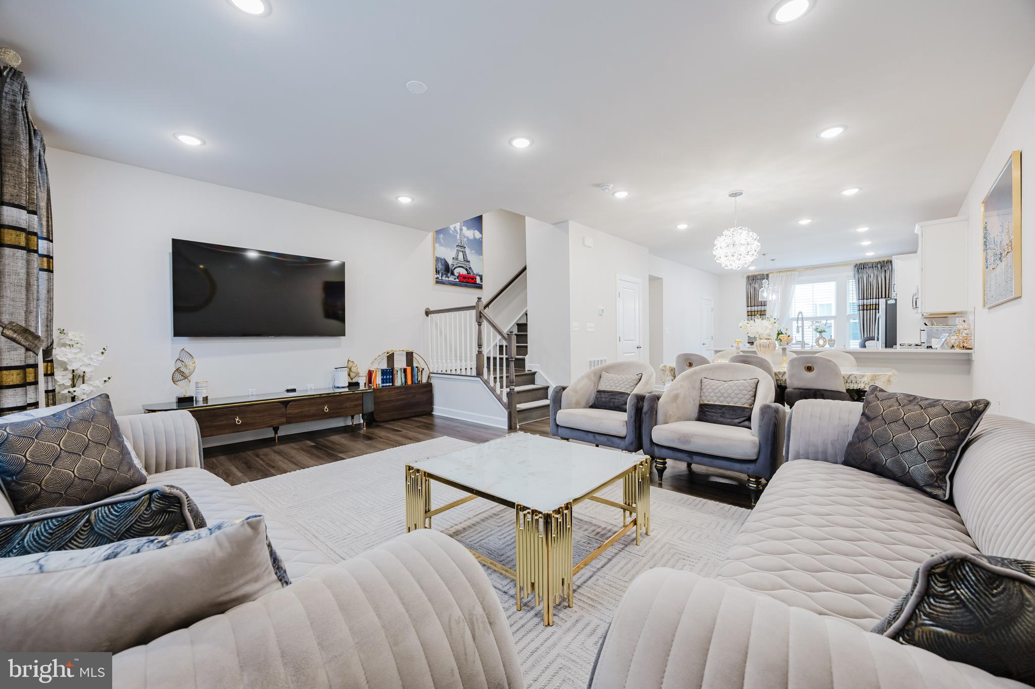 NORTH HART RUN - Residential