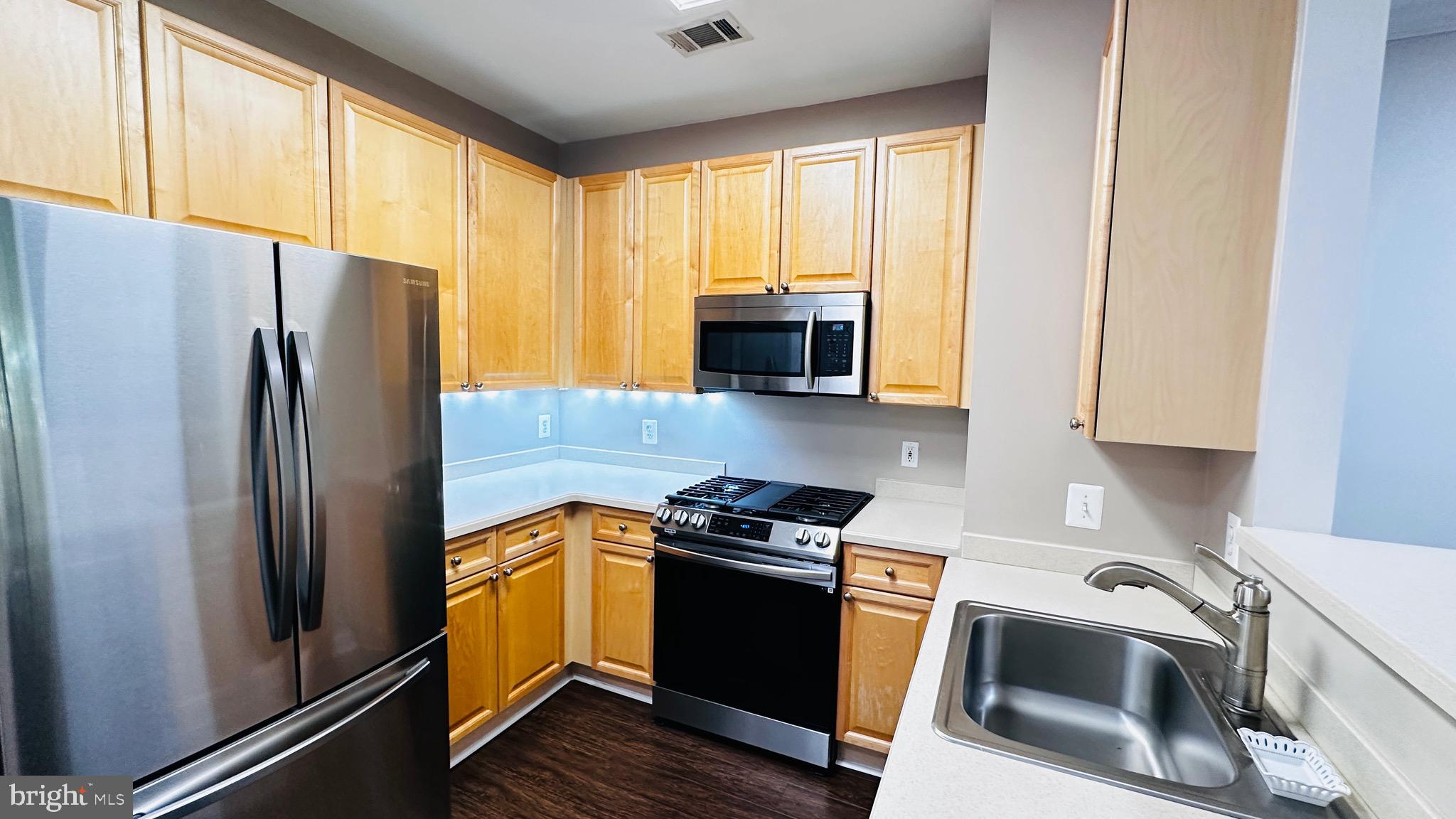 9480 VIRGINIA CENTER BOULEVARD 214