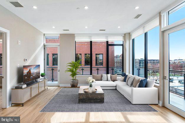 OLD TOWN NORTH - Residential