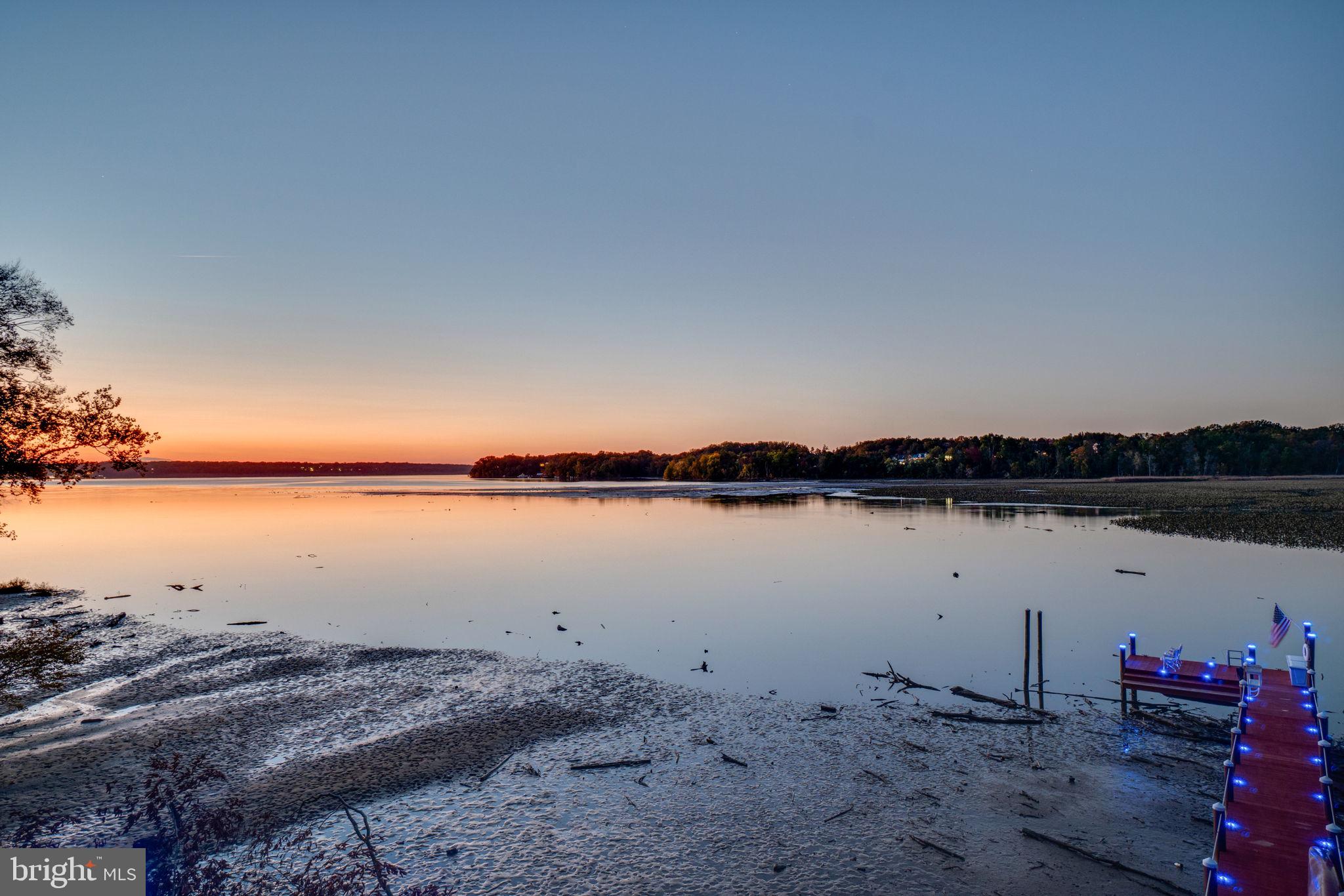 BATTERSEA ON THE BAY - Residential
