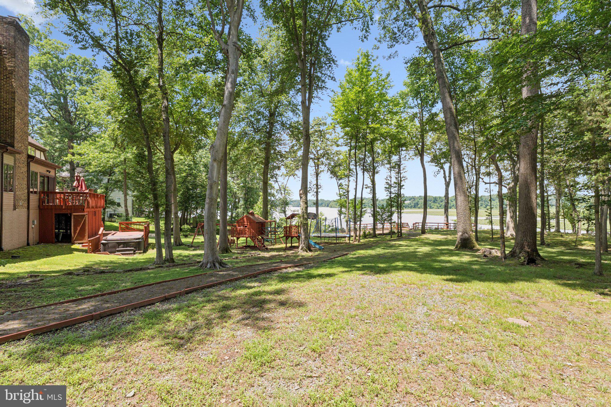 BATTERSEA ON THE BAY - Residential