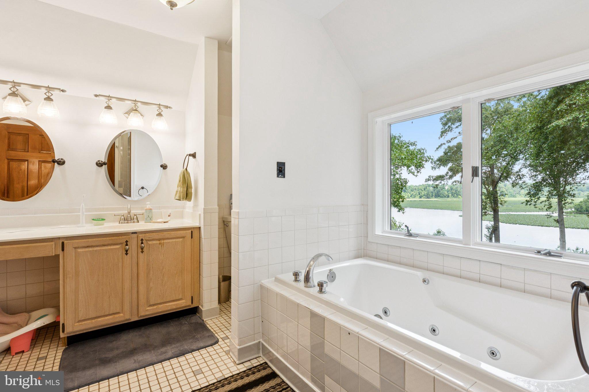 BATTERSEA ON THE BAY - Residential