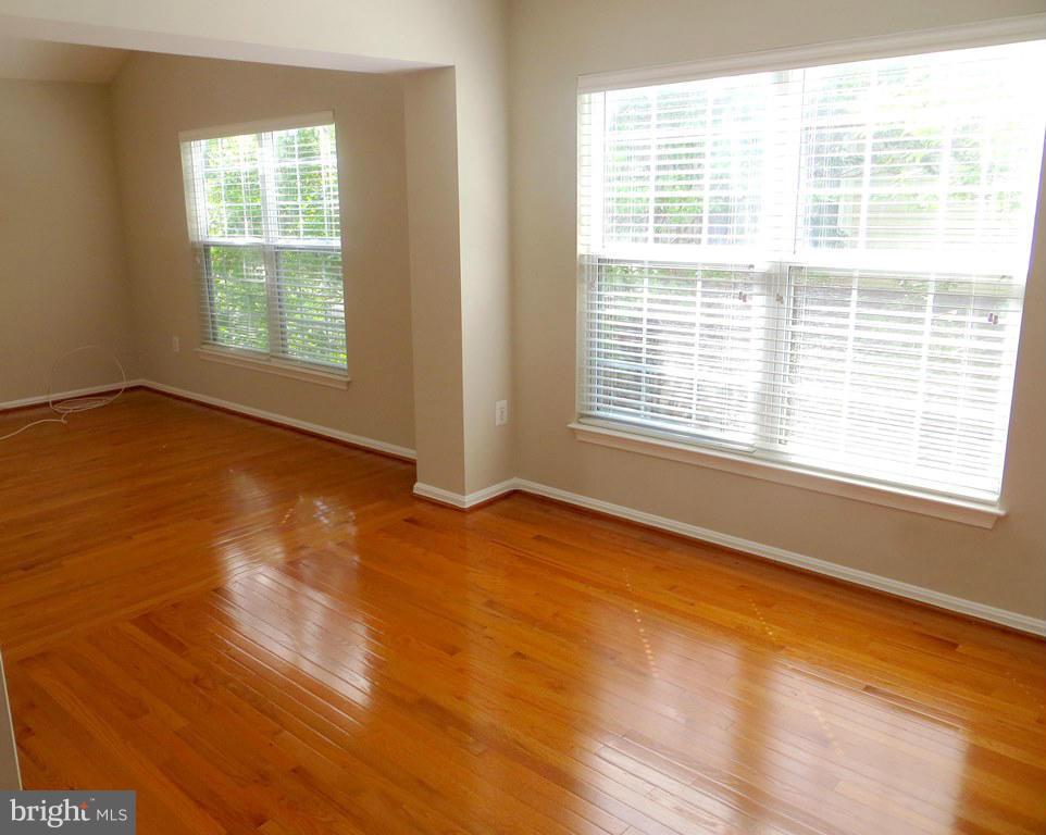 KINGSTOWNE - Residential Lease