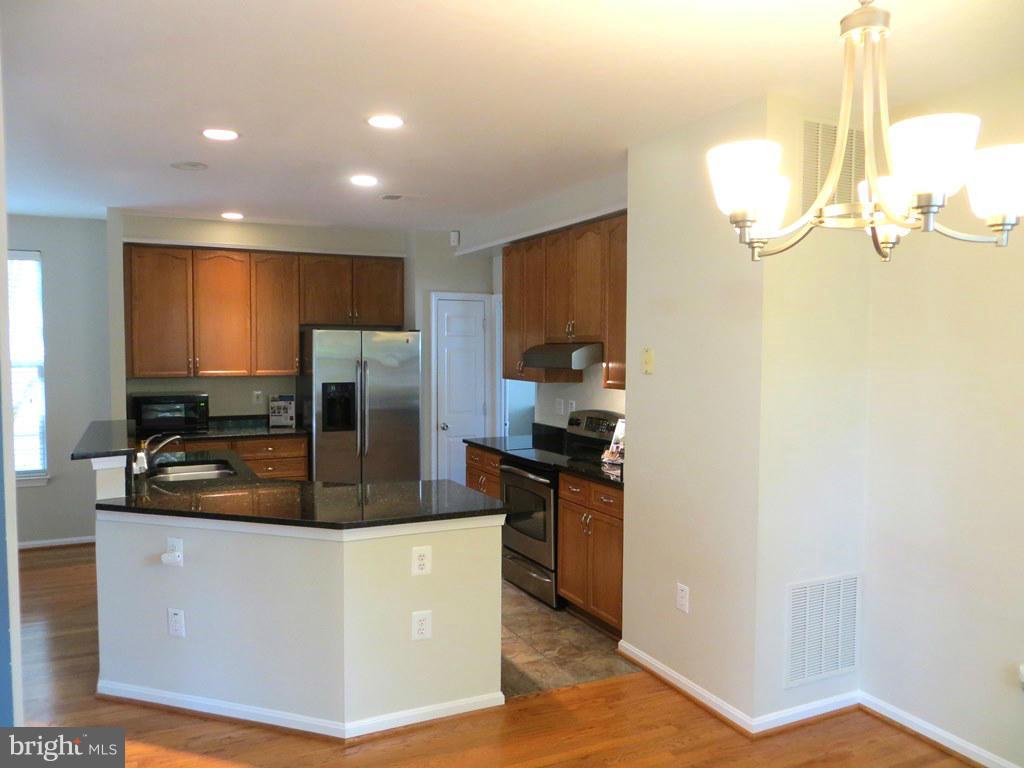 KINGSTOWNE - Residential Lease