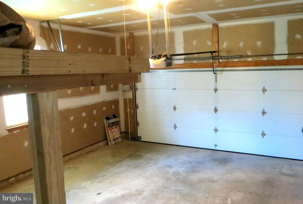 KINGSTOWNE - Residential Lease