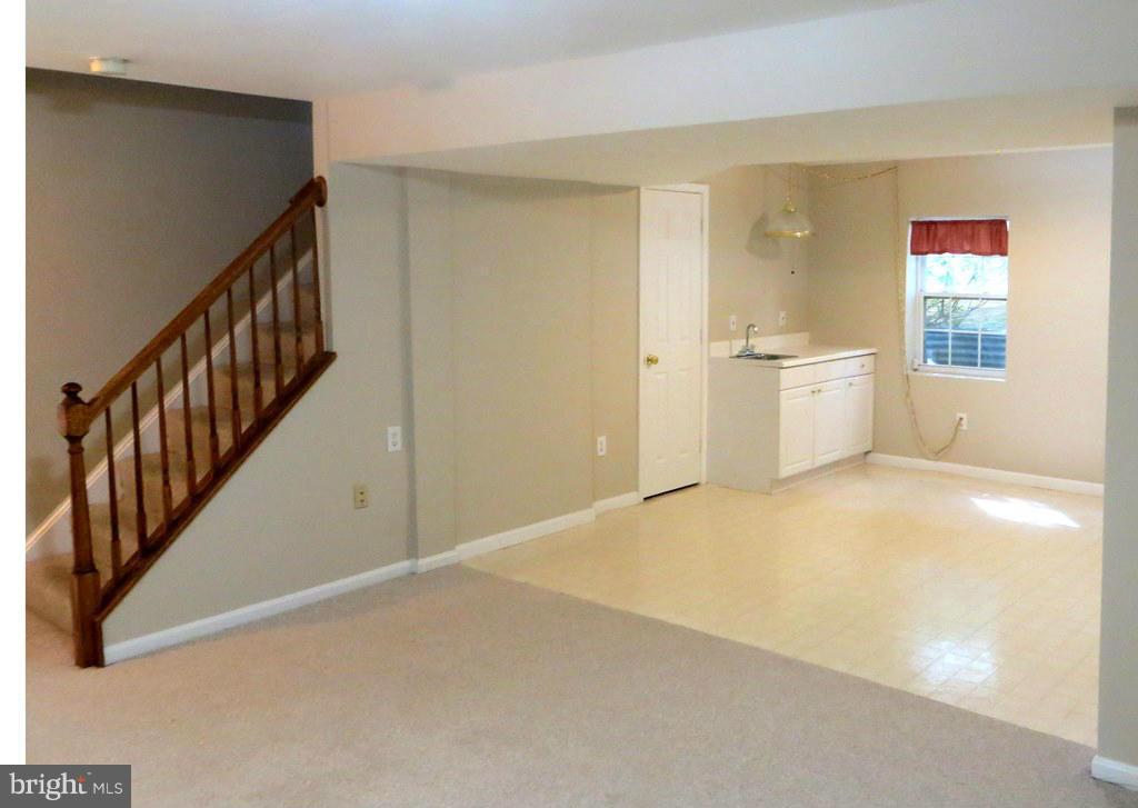 KINGSTOWNE - Residential Lease