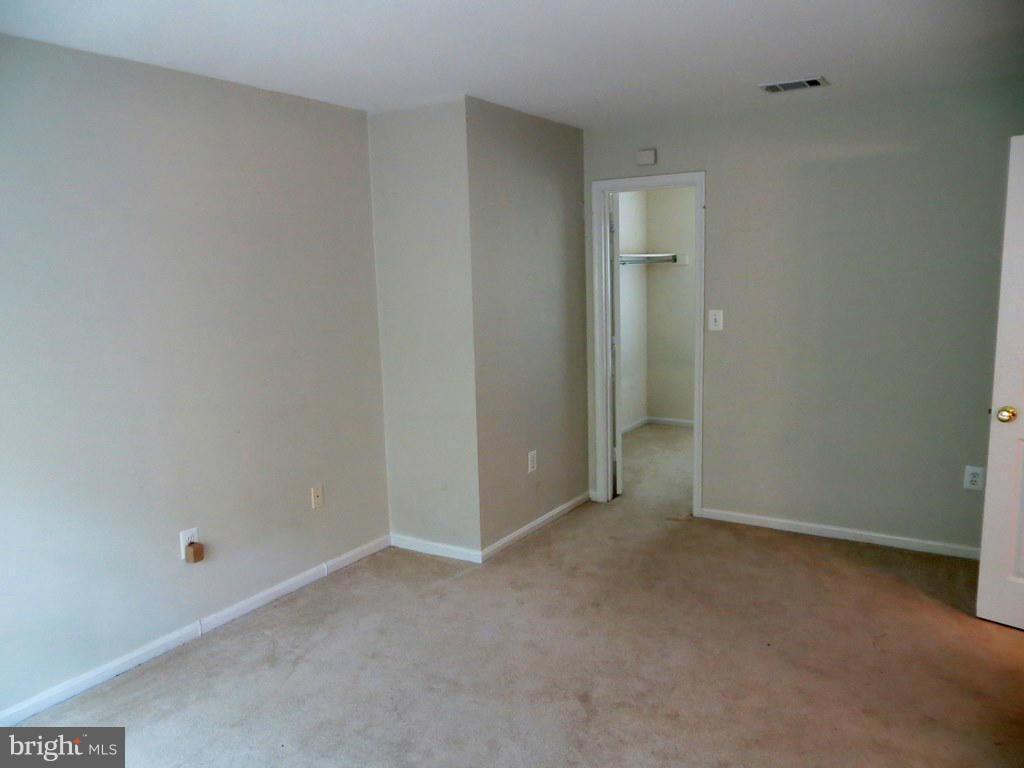 KINGSTOWNE - Residential Lease