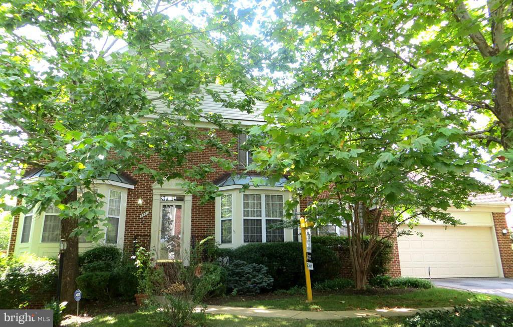 KINGSTOWNE - Residential Lease