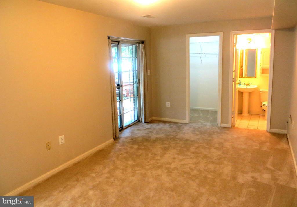 KINGSTOWNE - Residential Lease