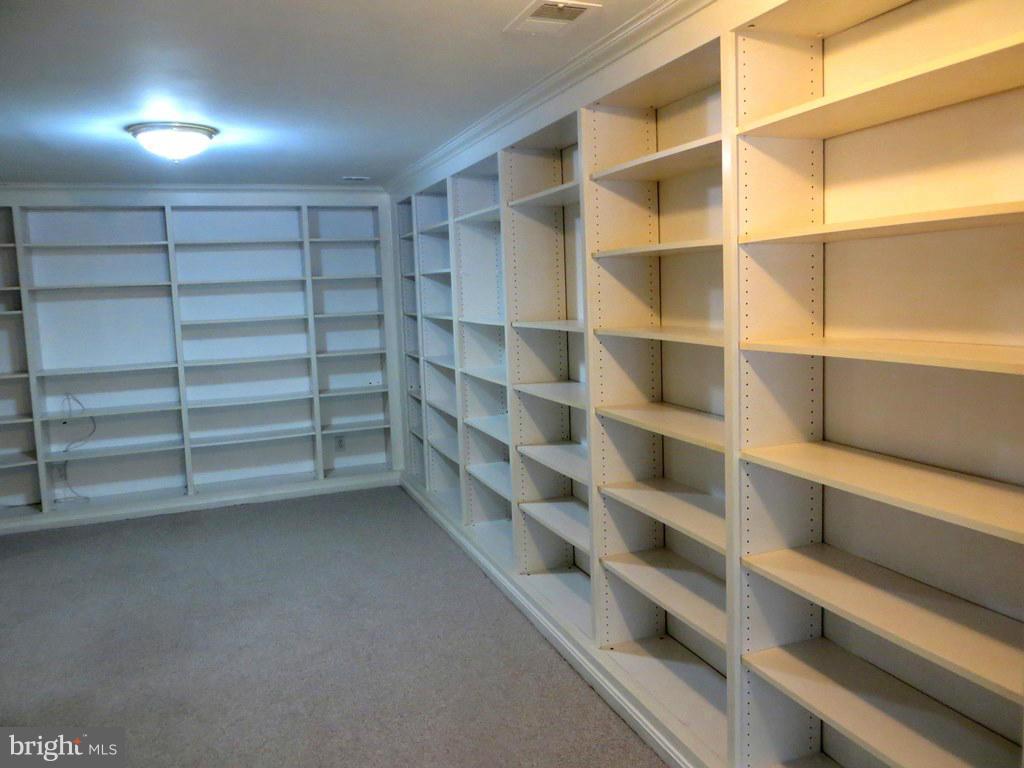 KINGSTOWNE - Residential Lease