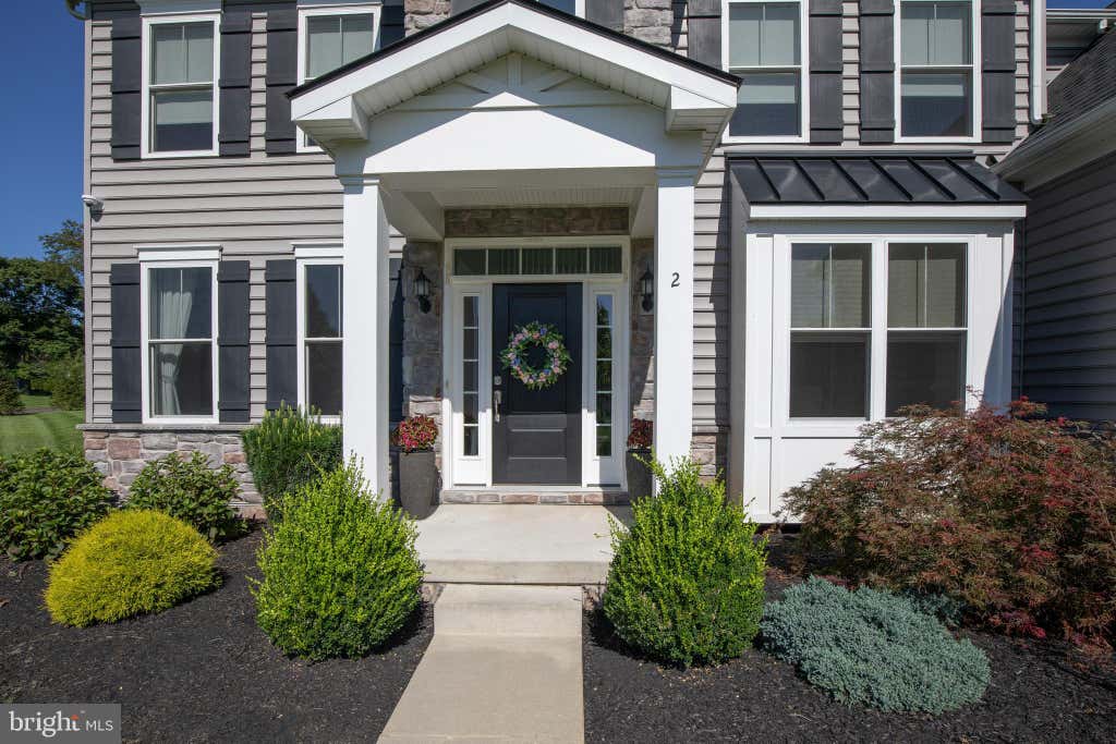 Photo of 2 Oxford Ln, DOYLESTOWN, PA 18901 (MLS # PABU2129364)