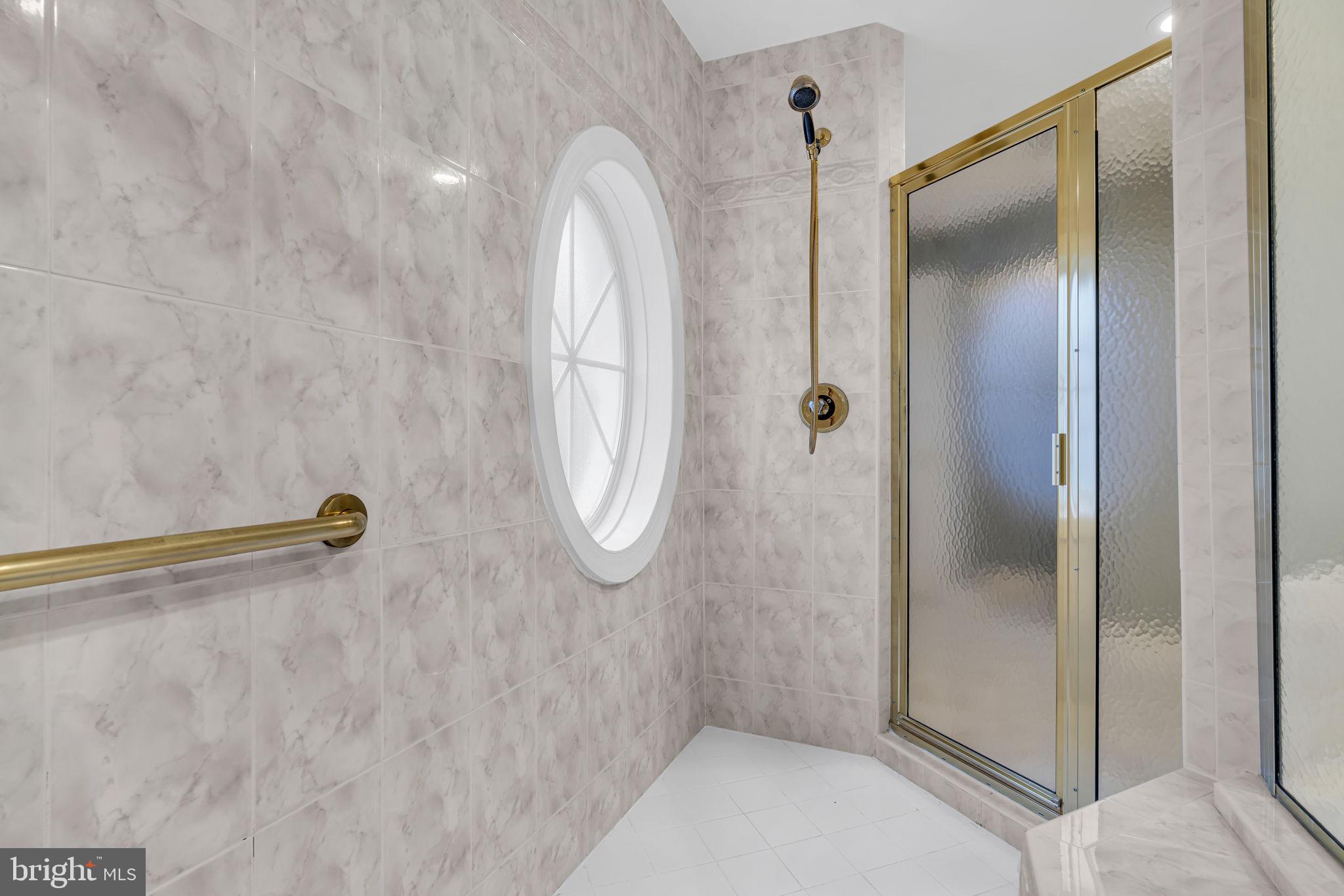 HUNTING RIDGE - Residential