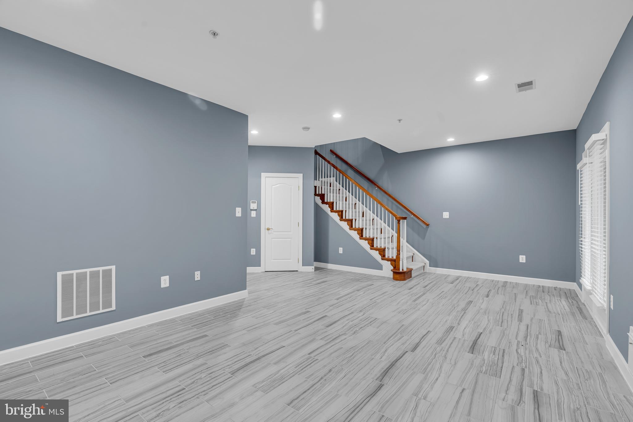 HUNTING RIDGE - Residential