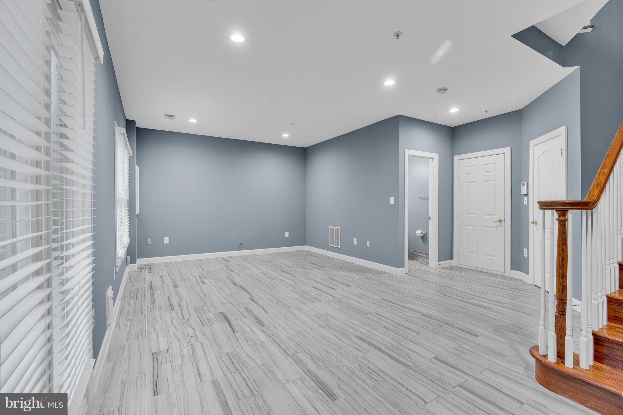 HUNTING RIDGE - Residential