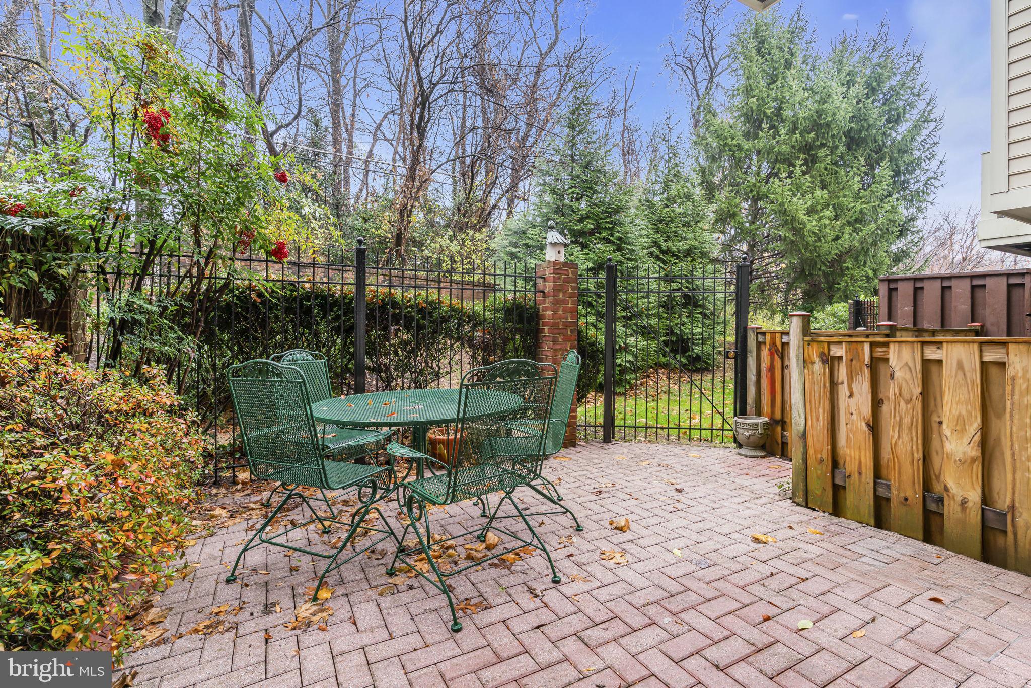 HUNTING RIDGE - Residential