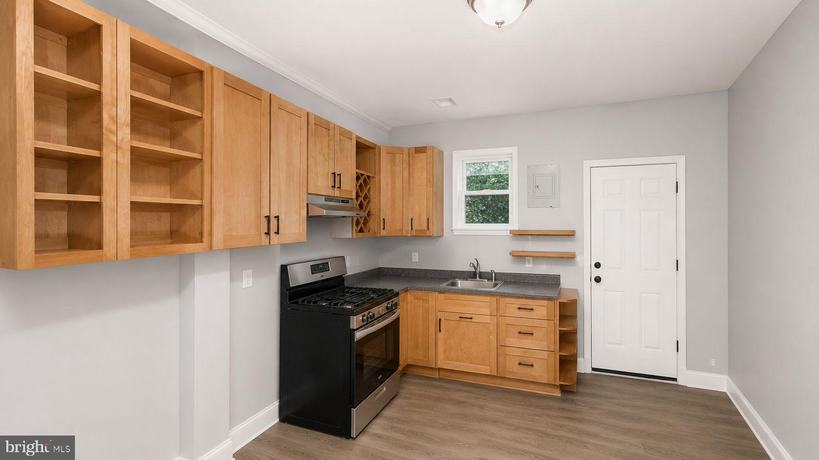 EAST BALTIMORE MIDWAY - Residential