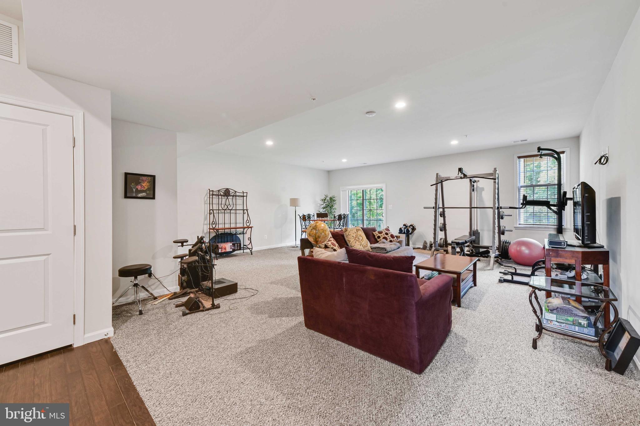 LAUREL RIDGE - Residential