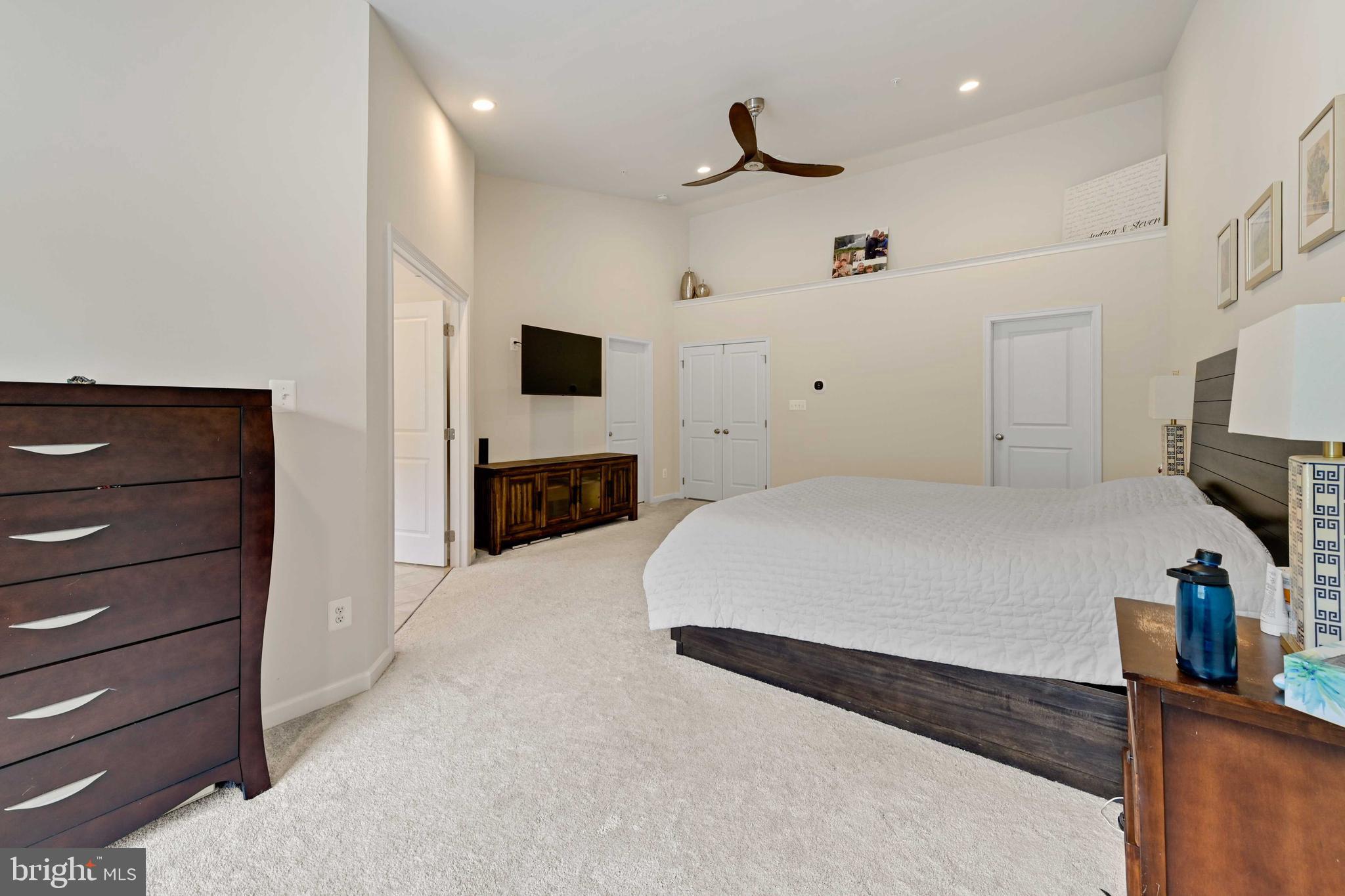 LAUREL RIDGE - Residential