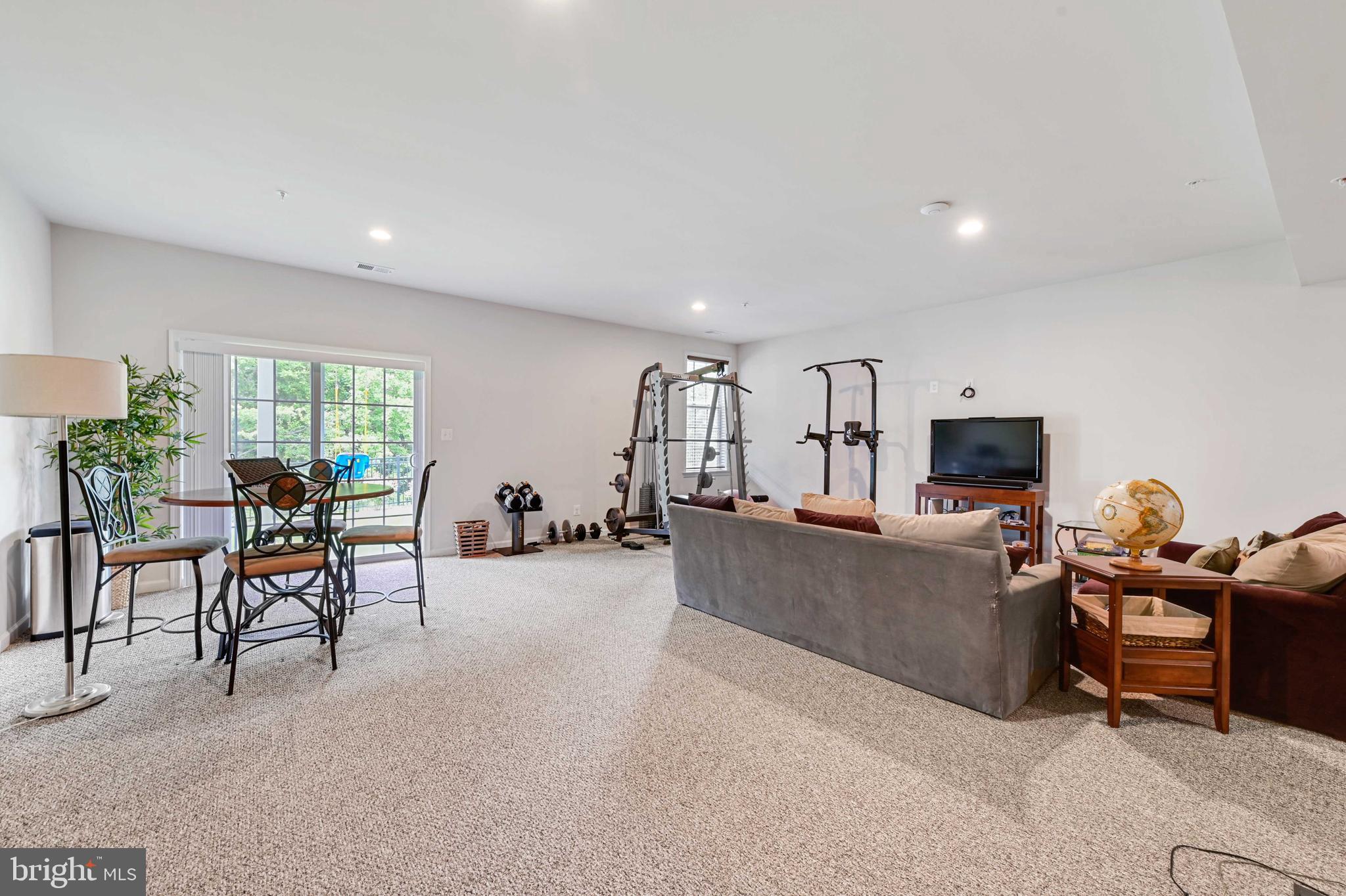 LAUREL RIDGE - Residential