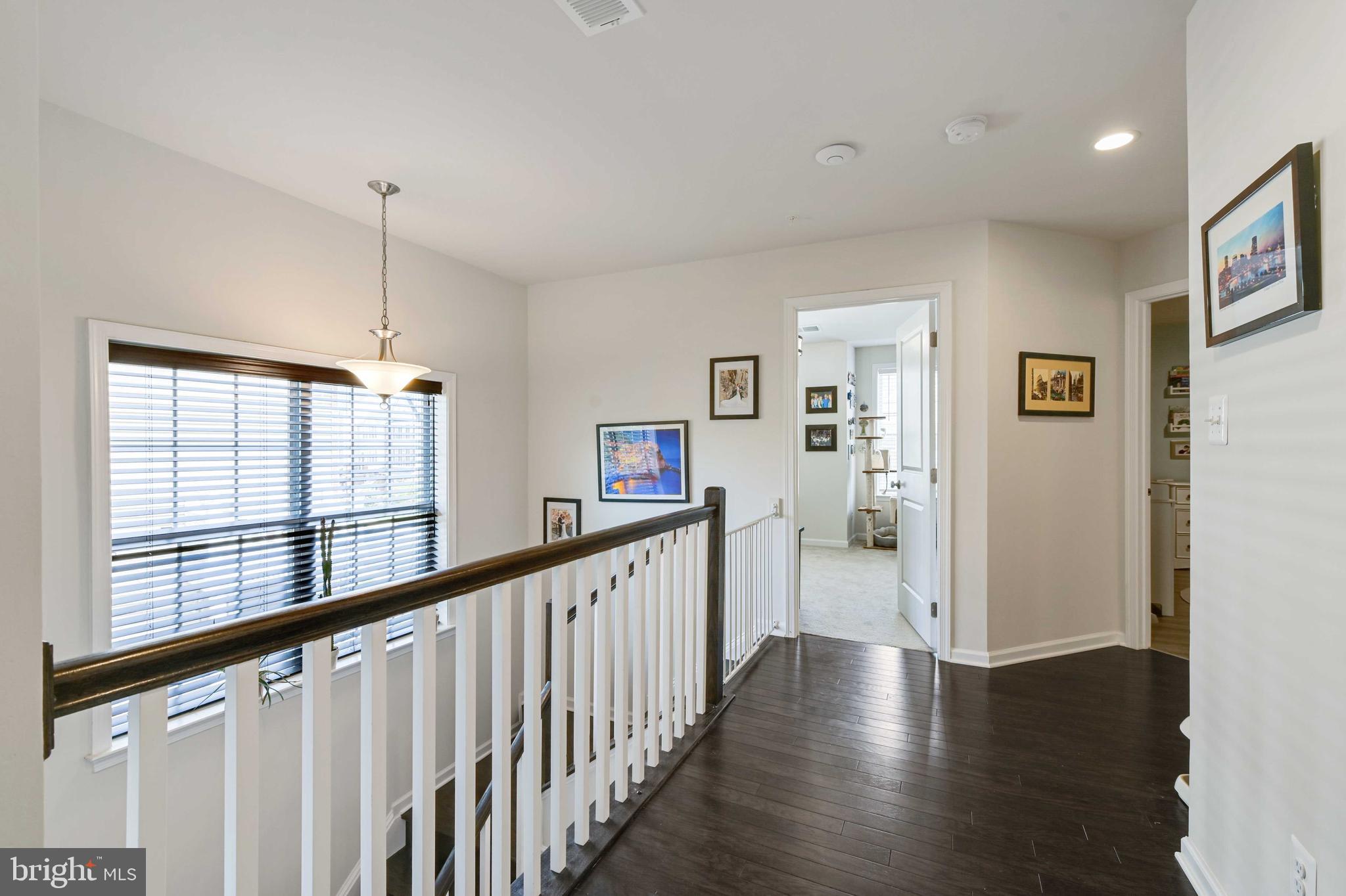 LAUREL RIDGE - Residential