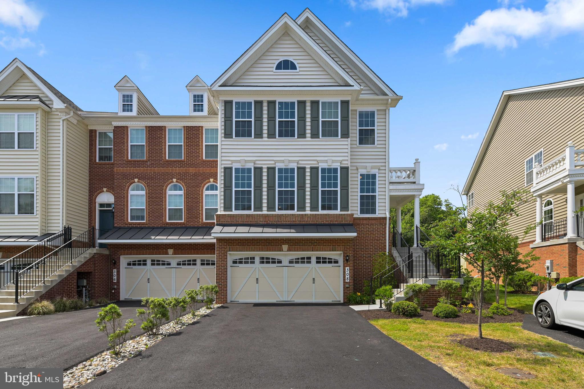 LAUREL RIDGE - Residential