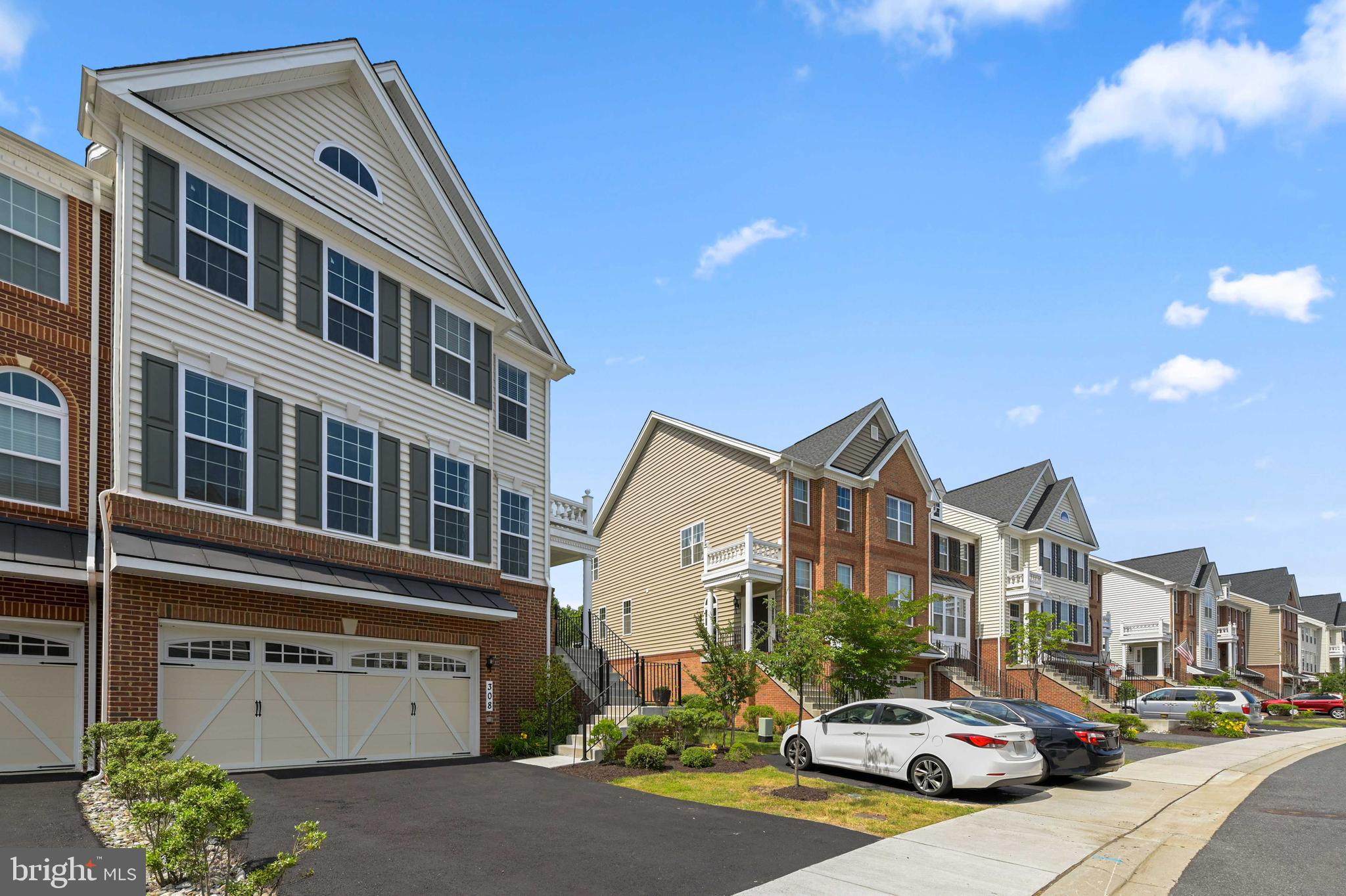 LAUREL RIDGE - Residential