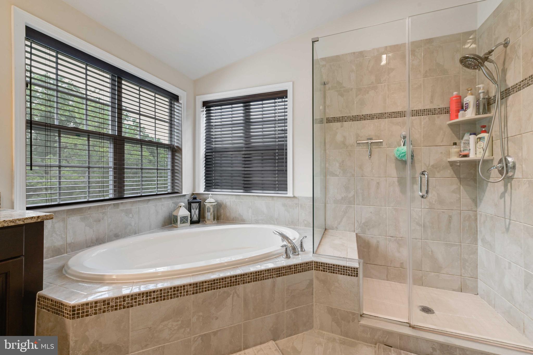 LAUREL RIDGE - Residential