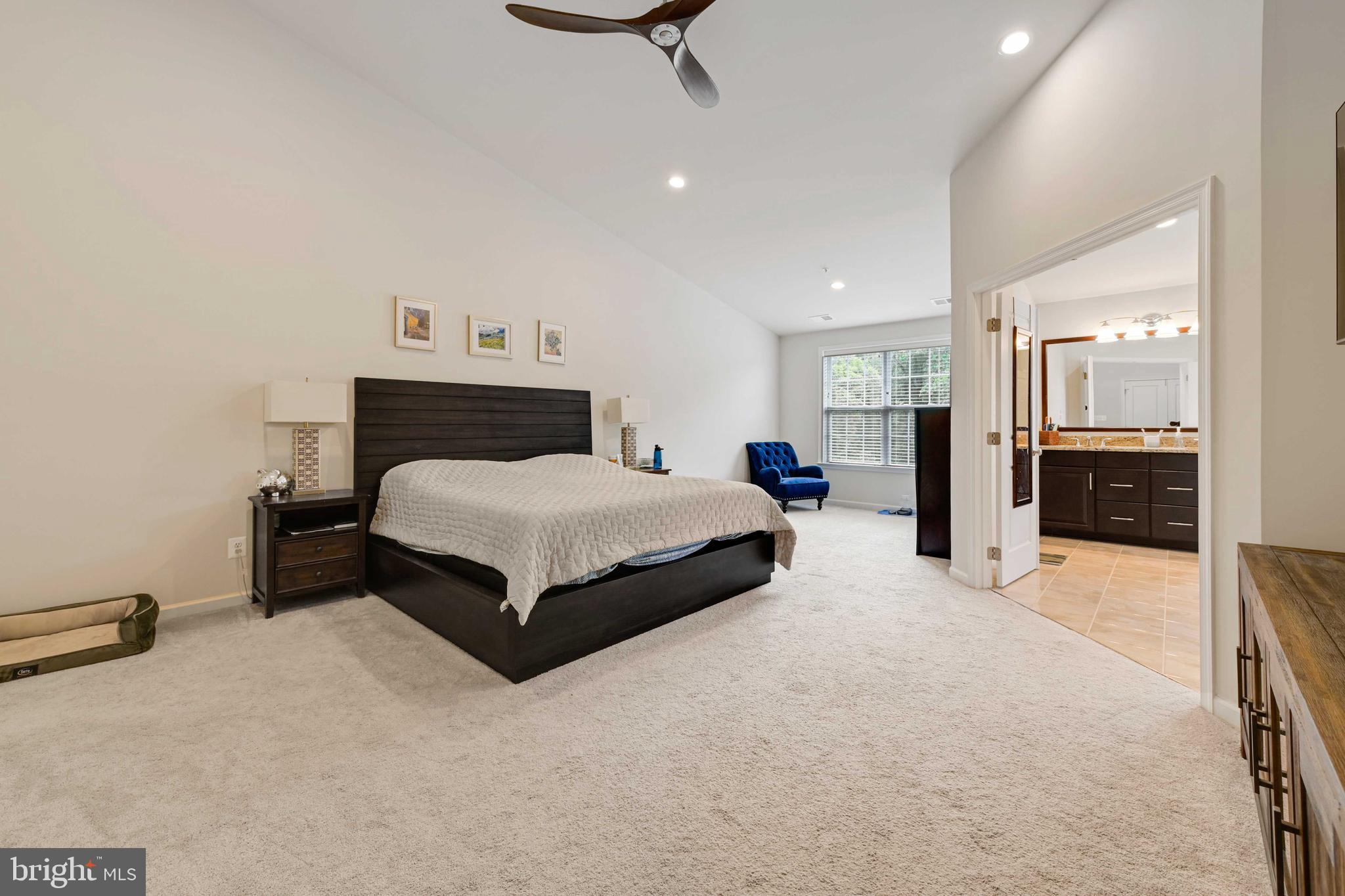 LAUREL RIDGE - Residential