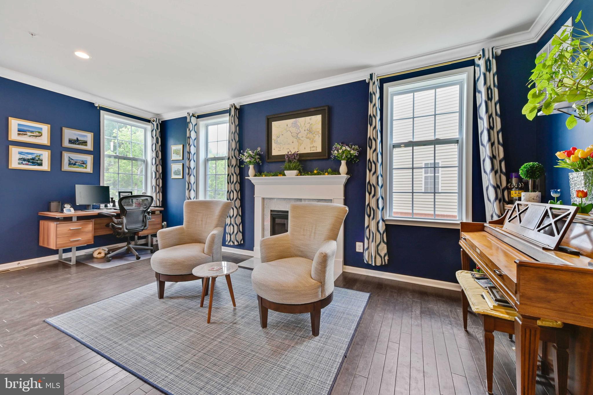 LAUREL RIDGE - Residential