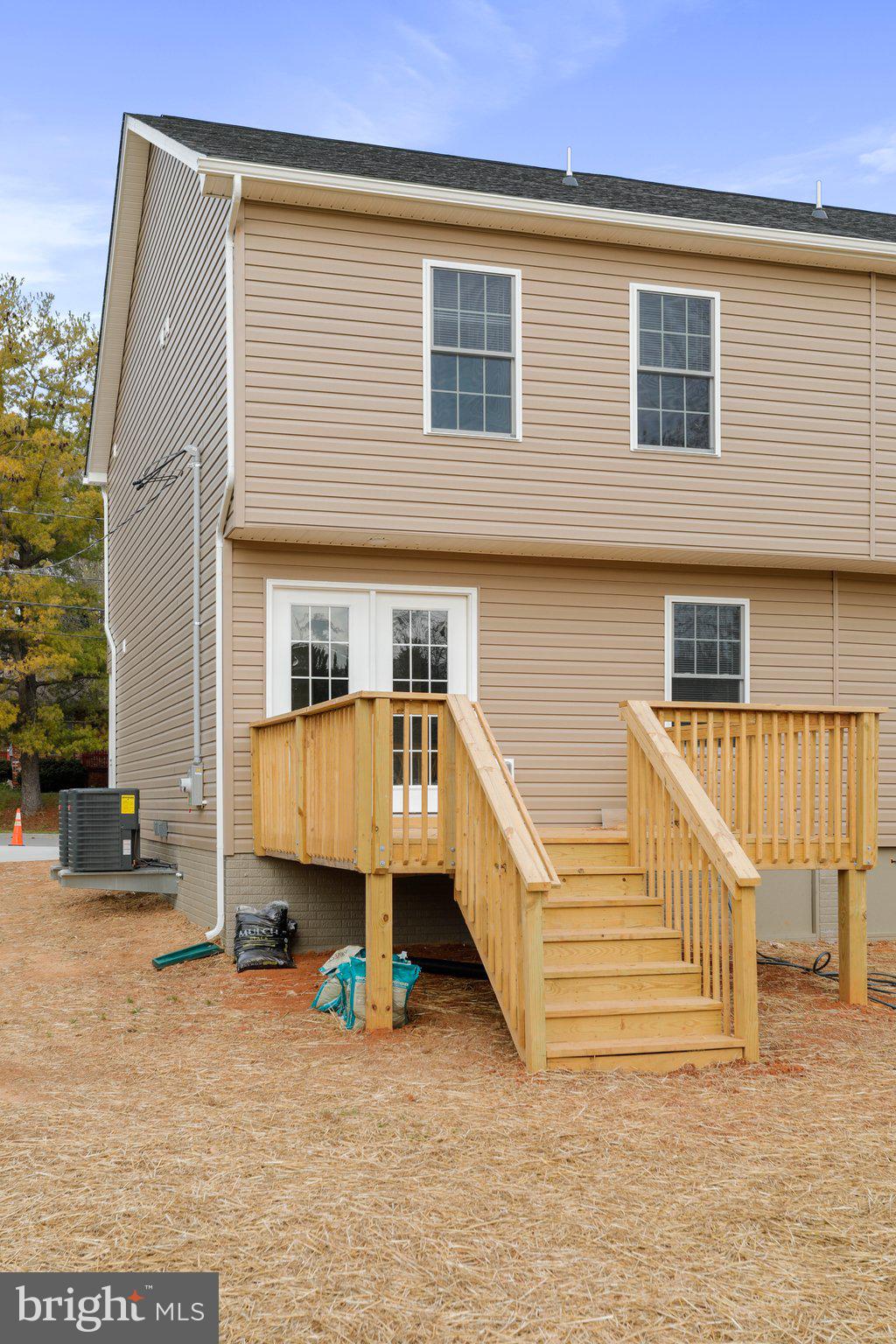 WEST SIDE - Residential Lease