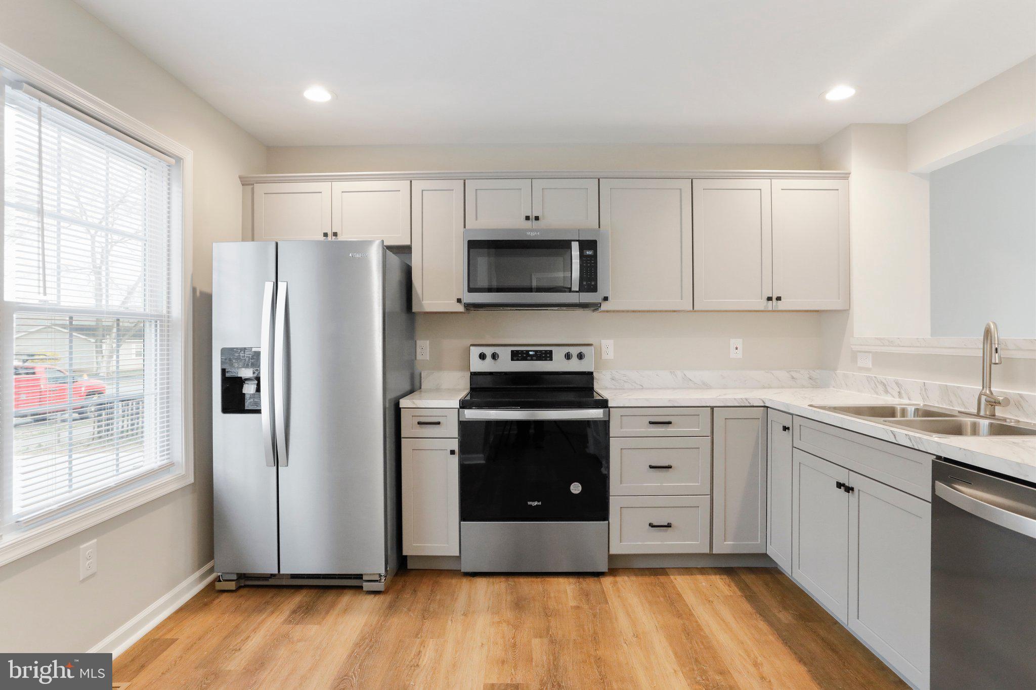 WEST SIDE - Residential Lease