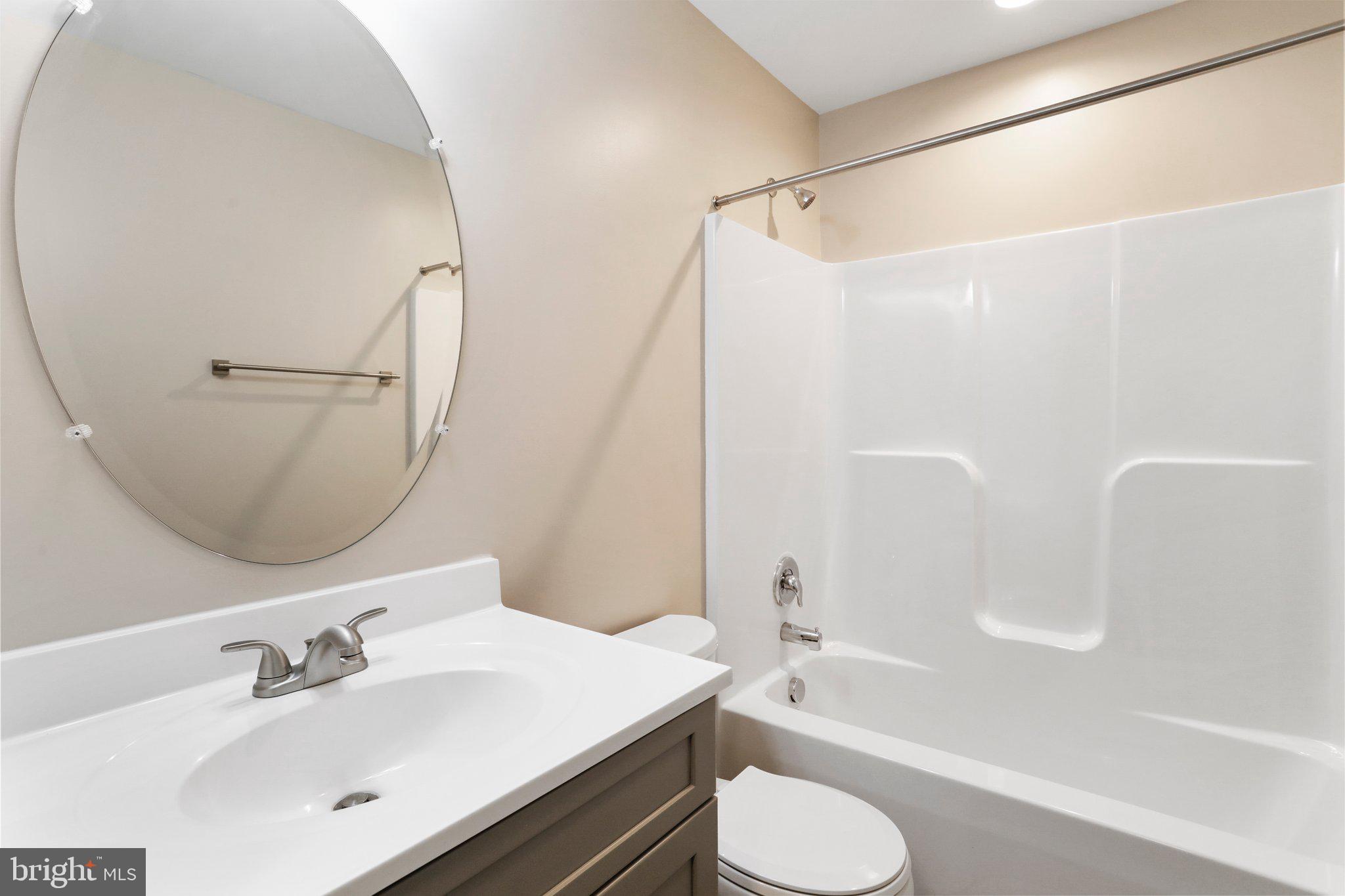 WEST SIDE - Residential Lease