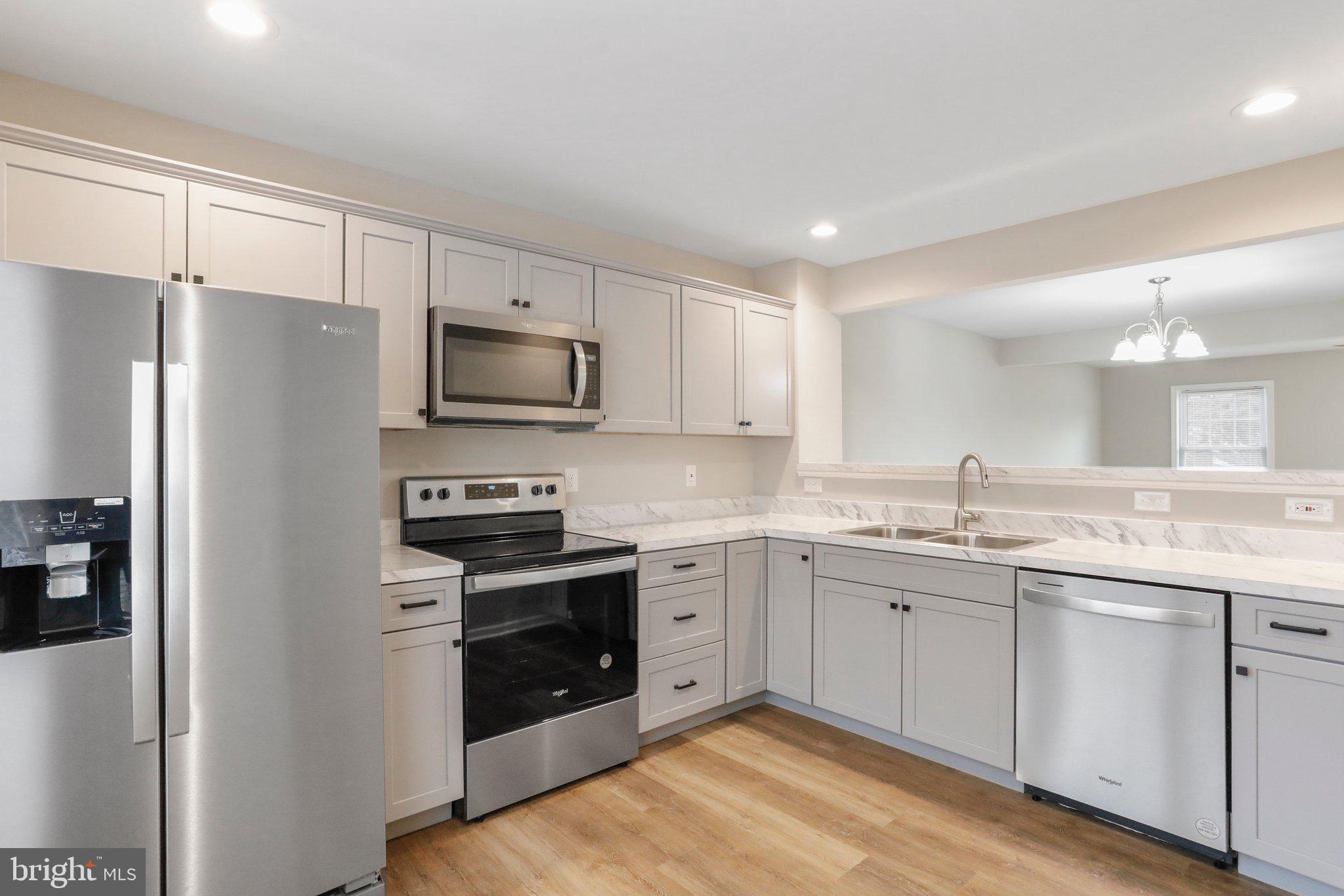 WEST SIDE - Residential Lease