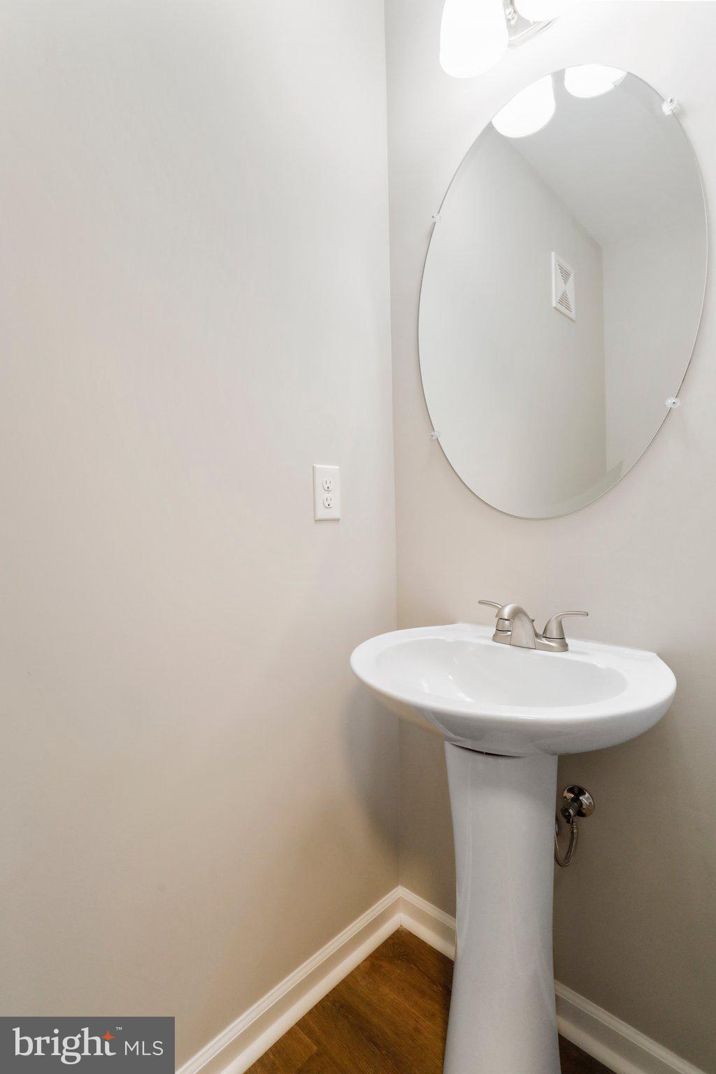 WEST SIDE - Residential Lease