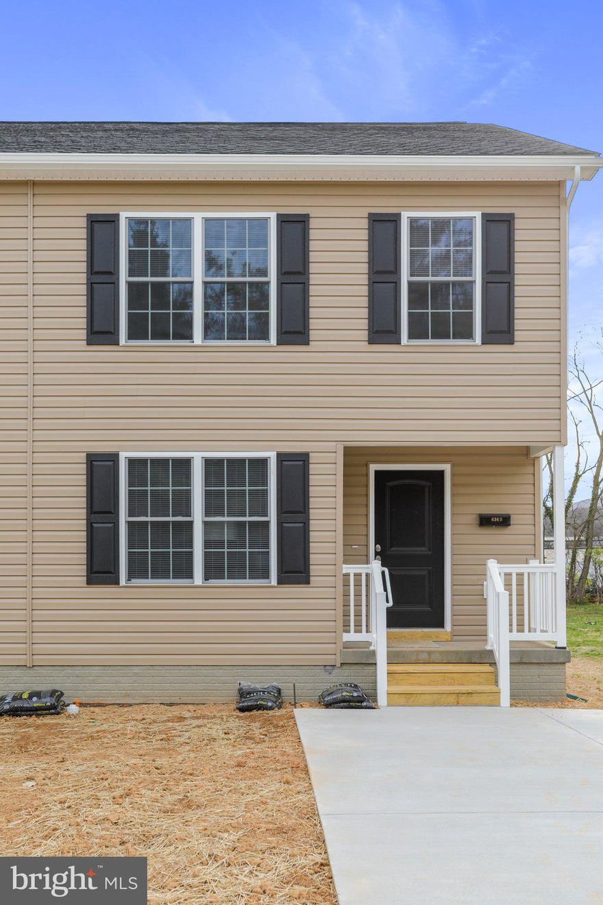 3 bedrooms, 2 1/2 baths, 1440 sq. feet for rent, smoking no, pets no, vaping no, verifiable income required to meet the income for the $1850.00 monthtly rent, credit score of least 680   , credit report required ,background too,  tenants pay all utilities.