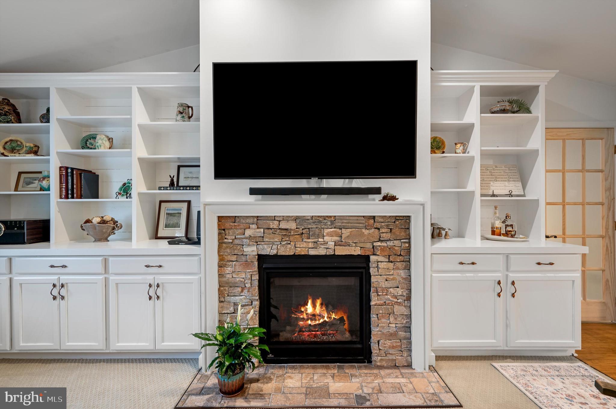 VALLEY VIEW - Residential