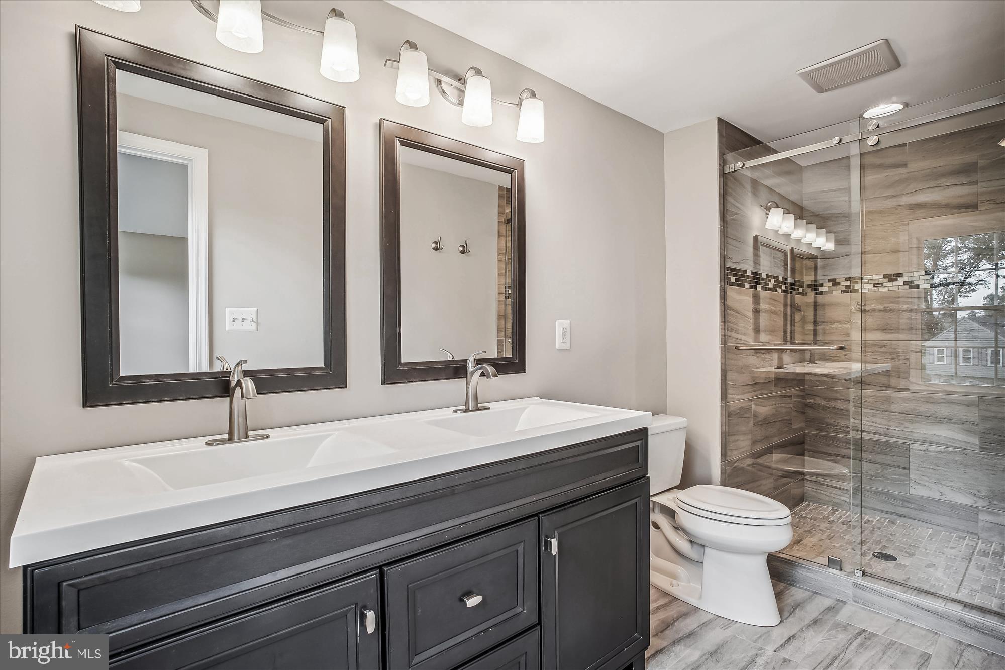 FOX MILL ESTATES - Residential Lease