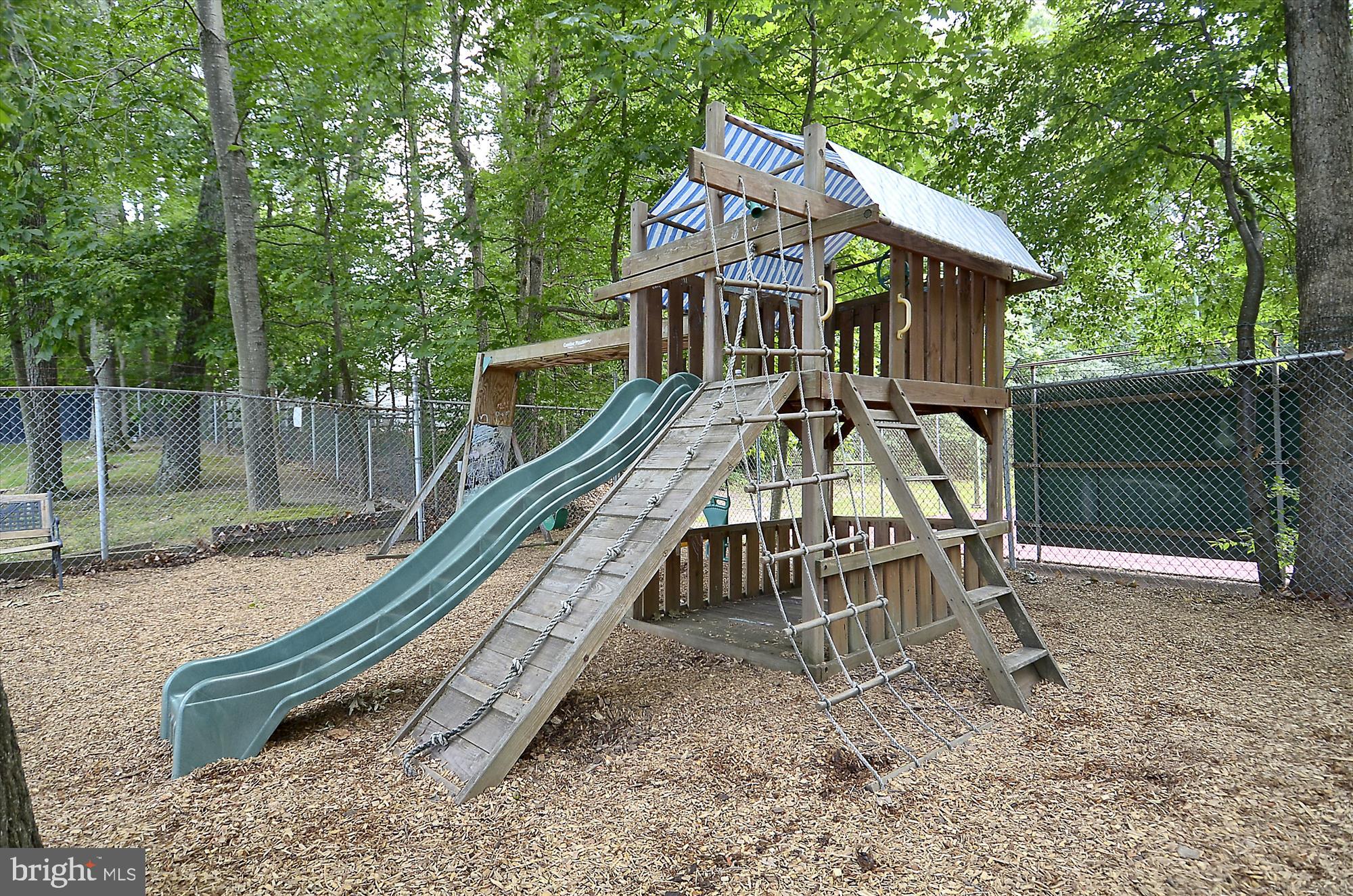 FOX MILL ESTATES - Residential Lease