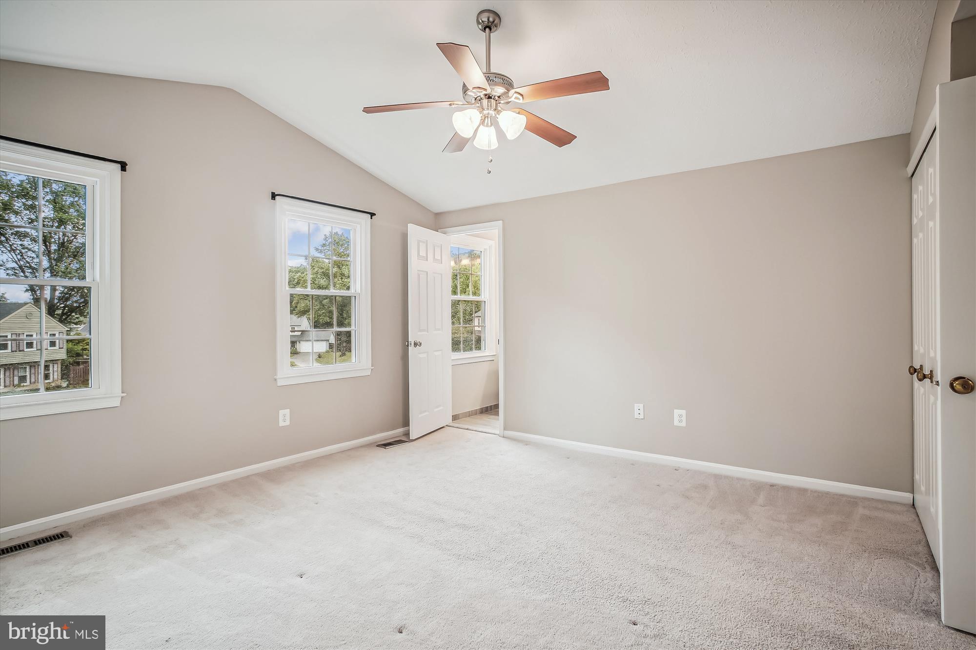 FOX MILL ESTATES - Residential Lease