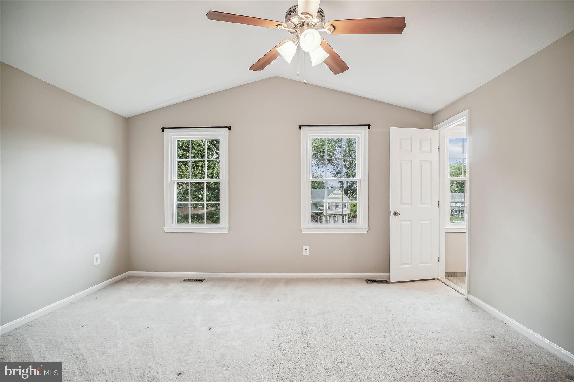 FOX MILL ESTATES - Residential Lease