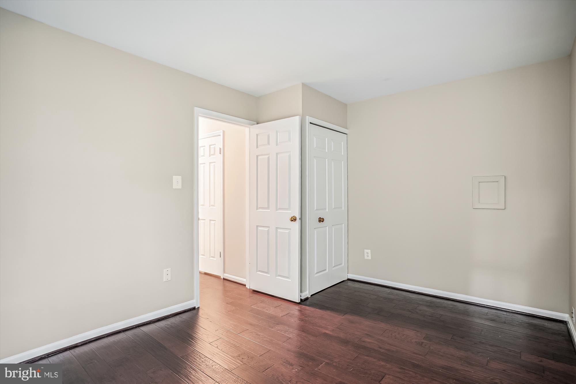 FOX MILL ESTATES - Residential Lease