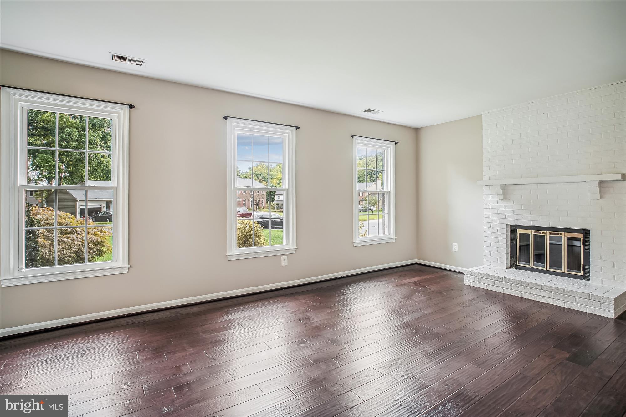 FOX MILL ESTATES - Residential Lease