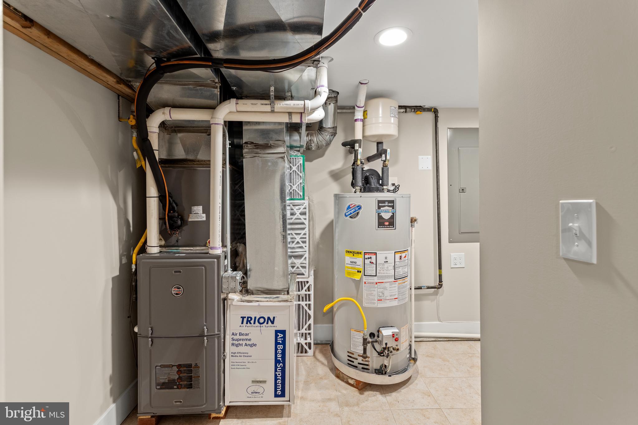 FEASTERVILLE HGTS - Residential