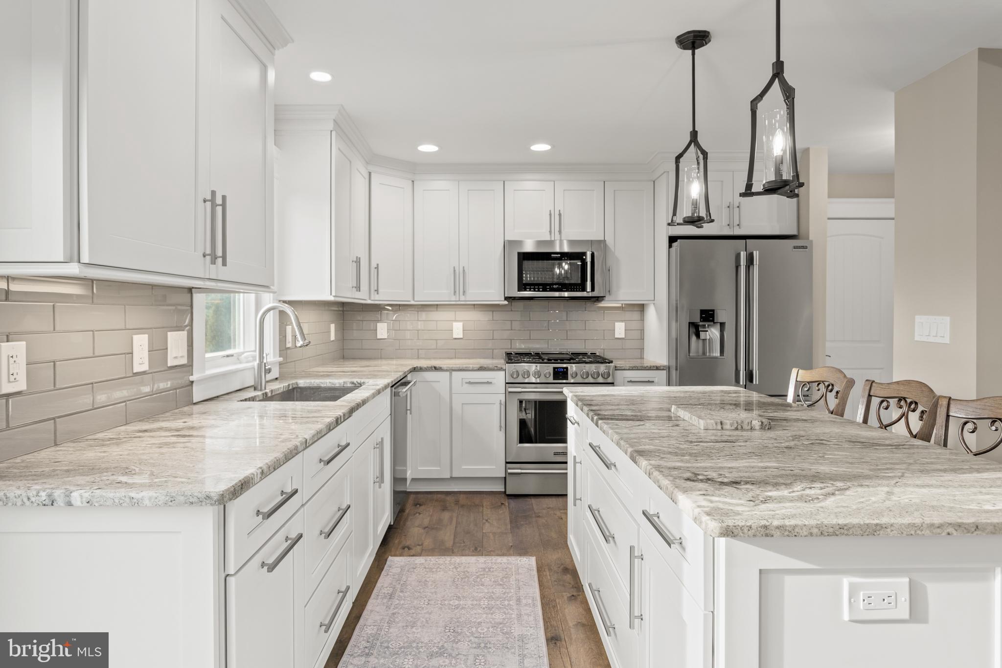 FEASTERVILLE HGTS - Residential