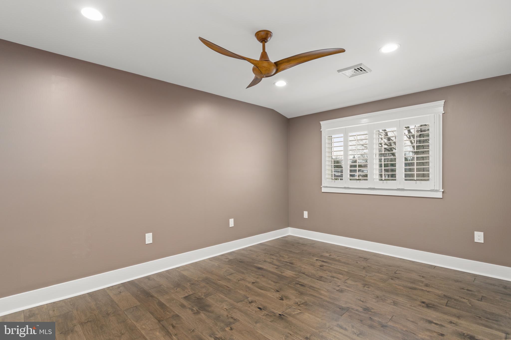 FEASTERVILLE HGTS - Residential