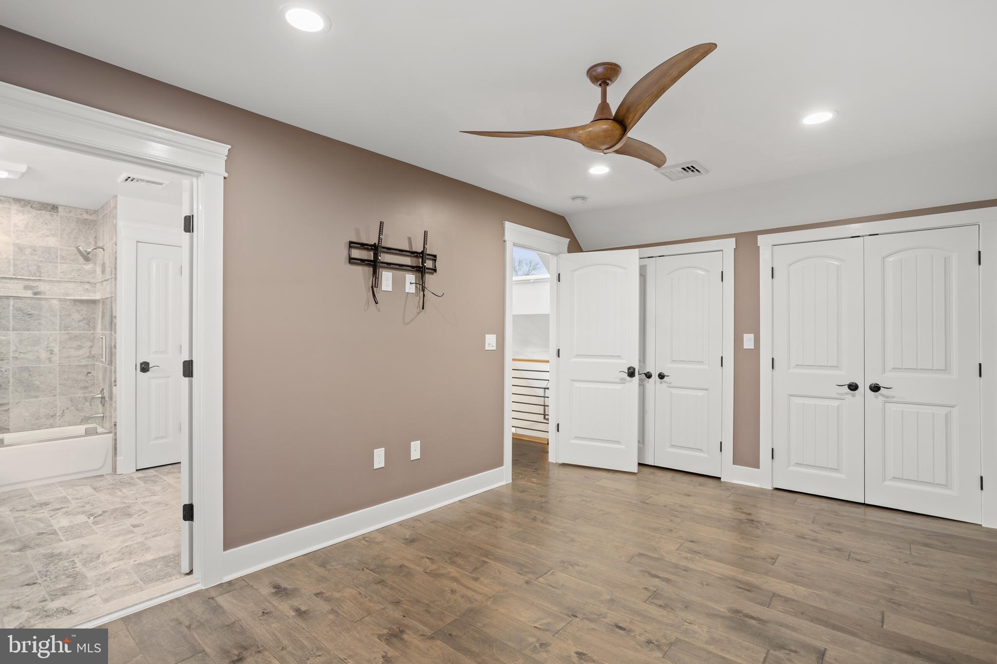 FEASTERVILLE HGTS - Residential