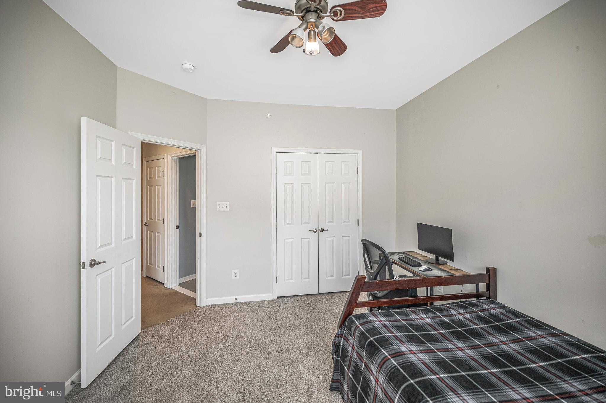 POTOMAC CLUB - Residential
