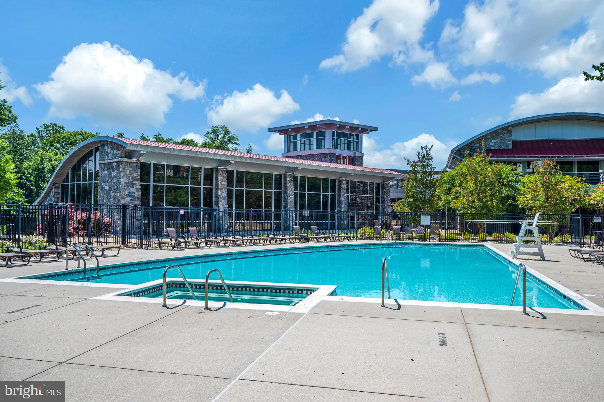 POTOMAC CLUB - Residential