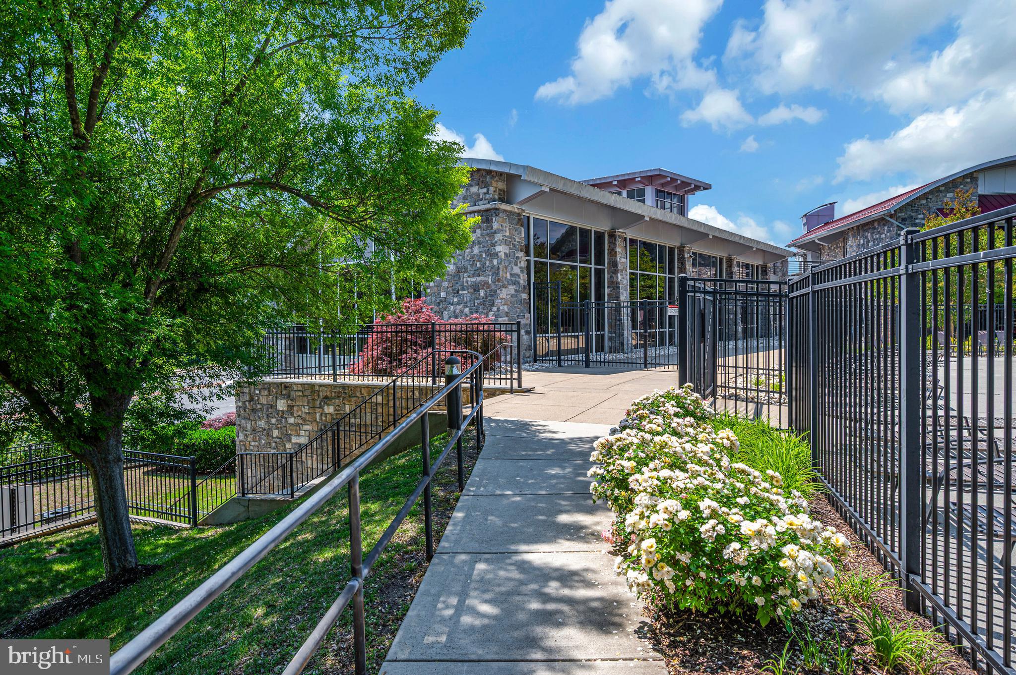 POTOMAC CLUB - Residential