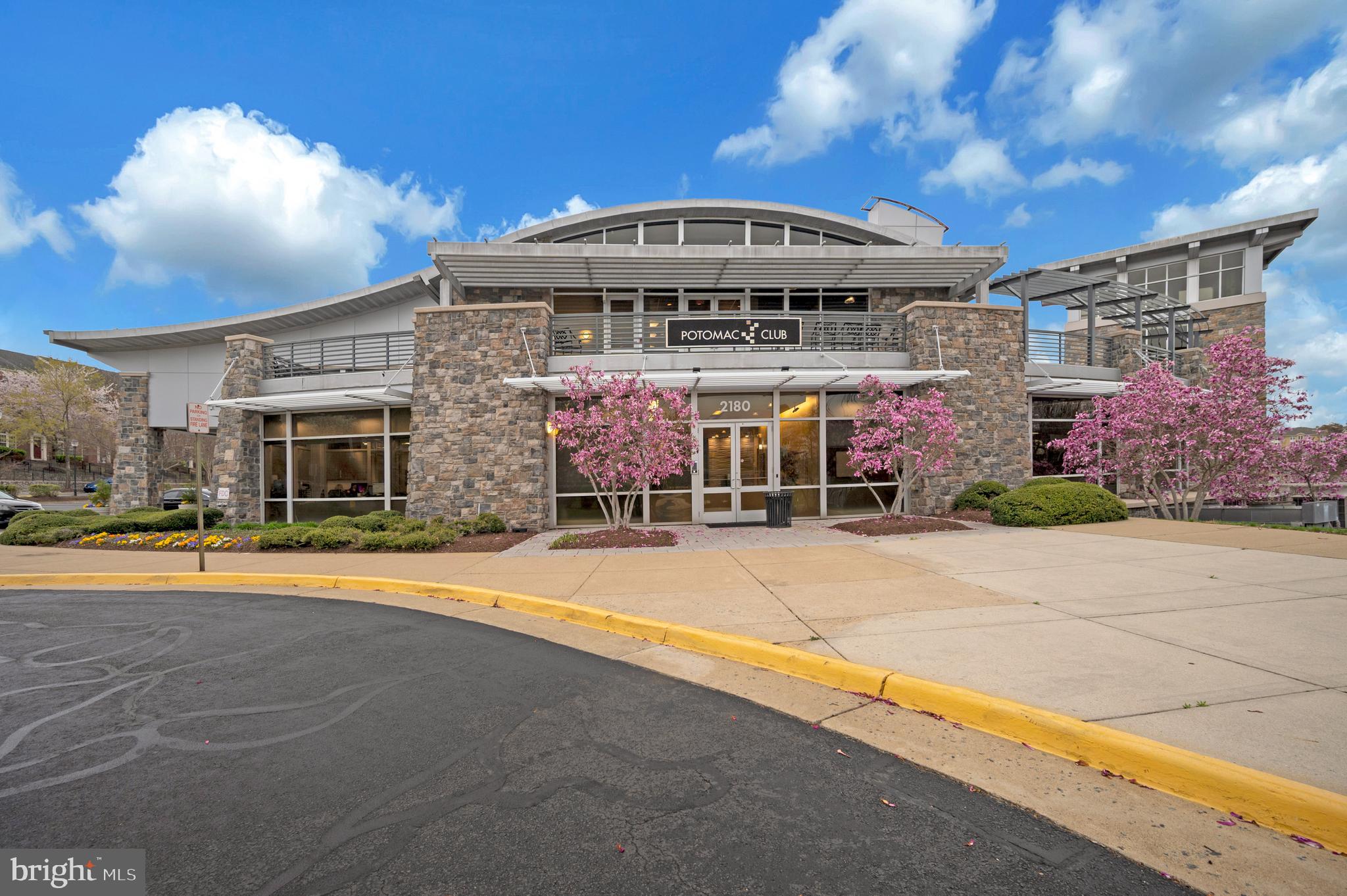 POTOMAC CLUB - Residential
